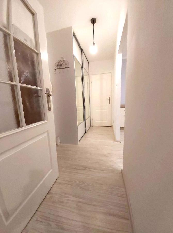 Ferienwohnung Dworcowa Przy Basenie Allenstein Exterior foto